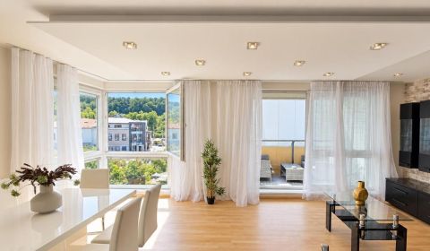 Eladó 3 szobás lakás, 3 szobás lakás, Janka Kráľa, Banská Bystrica, Sz