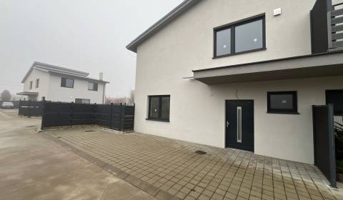 Eladó Családi ház, Családi ház, Malacky, Szlovákia