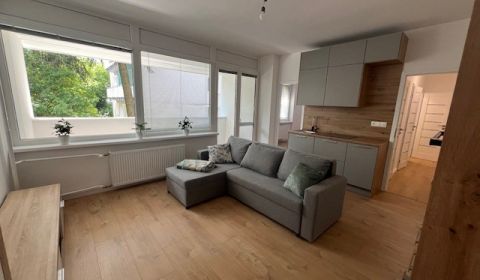 Eladó 2 szobás lakás, 2 szobás lakás, Jahodová, Bratislava - Nové Mest