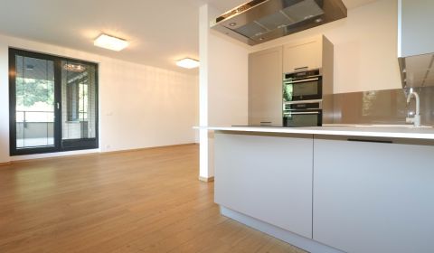 3 szobás lakás, Žižkova, kiadó, Bratislava - Staré Mesto, Szlovákia