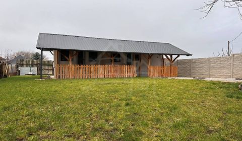 Eladó Nyaraló, Nyaraló, Komárno, Szlovákia
