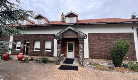 Eladó Családi ház, Családi ház, Nové Zámky, Szlovákia
