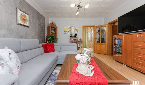 Eladó 3 szobás lakás, 3 szobás lakás, SNP, Považská Bystrica, Szlováki