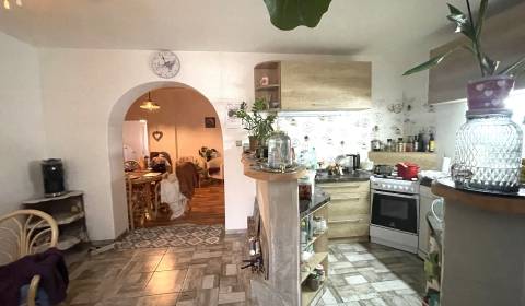 Eladó Családi ház, Családi ház, Komárno, Szlovákia