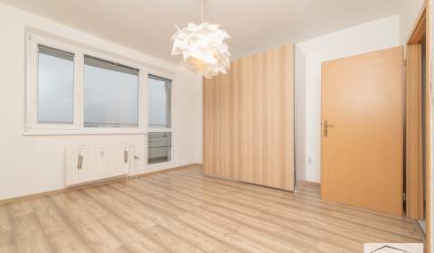 Eladó 3 szobás lakás, 3 szobás lakás, Mánesovo nám., Bratislava - Petr