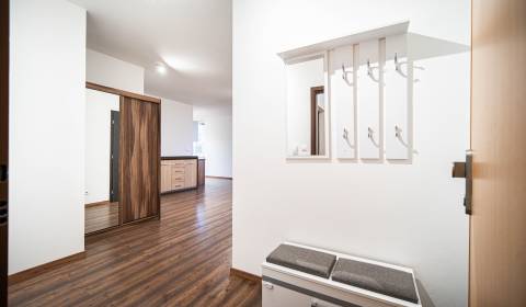 Eladó 2 szobás lakás, 2 szobás lakás, Slavomírova, Pezinok, Szlovákia