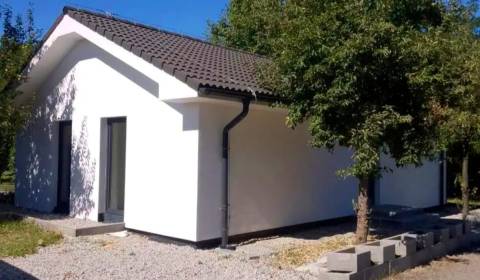 Eladó Családi ház, Családi ház, Senec, Szlovákia