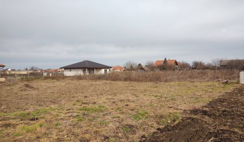 Eladó Építési telek, Építési telek, Nové Zámky, Szlovákia