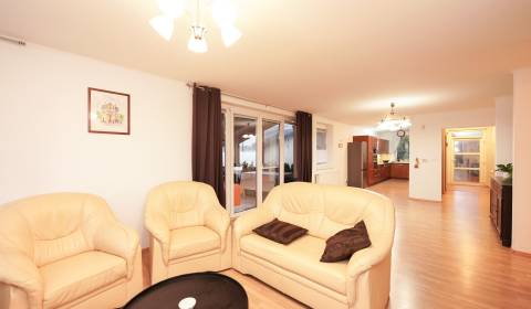 Eladó Családi ház, Családi ház, Hlavná, Dunajská Streda, Szlovákia