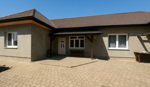 Eladó Családi ház, Családi ház, Šaľa, Szlovákia