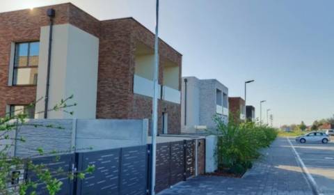 Eladó 3 szobás lakás, 3 szobás lakás, Šaľa, Szlovákia