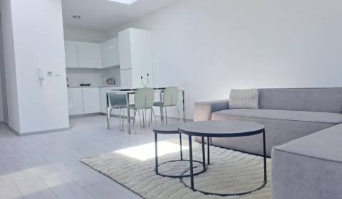 Eladó 2 szobás lakás, 2 szobás lakás, Galanta, Szlovákia