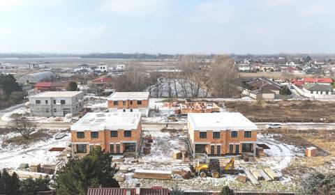 Eladó Családi ház, Családi ház, Jazerná, Senec, Szlovákia