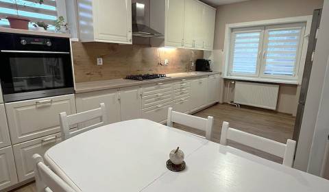 Eladó Családi ház, Családi ház, Dunajská Streda, Szlovákia