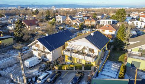 Eladó 4 szobás lakás, 4 szobás lakás, Tymiánová, Bratislava - Vrakuňa,