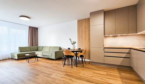 Kiadó 2 szobás lakás, 2 szobás lakás, Cukrovarská, Trnava, Szlovákia