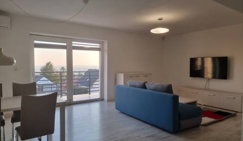 Kiadó 3 szobás lakás, 3 szobás lakás, Hornozoborská, Nitra, Szlovákia