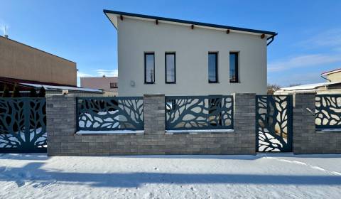 Eladó Családi ház, Családi ház, Gyňovská, Košice-okolie, Szlovákia