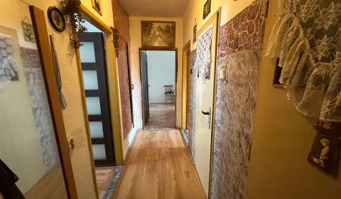 Eladó 3 szobás lakás, 3 szobás lakás, Levice, Szlovákia