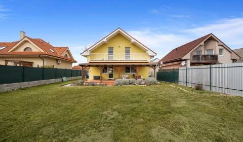 Eladó Családi ház, Családi ház, Stredná, Dunajská Streda, Szlovákia