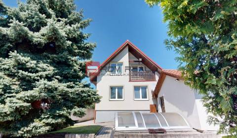 Eladó Családi ház, Családi ház, Vinohradnícka, Pezinok, Szlovákia