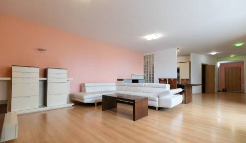 Kiadó 3 szobás lakás, 3 szobás lakás, Hany Meličkovej, Bratislava - Ka