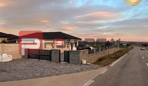 Eladó Családi ház, Családi ház, Pezinok, Szlovákia