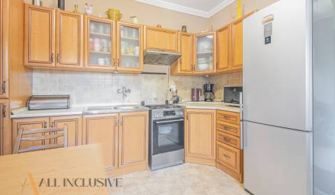 Eladó Családi ház, Családi ház, Dunajská Streda, Szlovákia