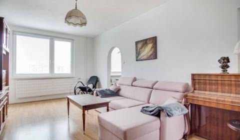 Kiadó 3 szobás lakás, 3 szobás lakás, Nové Zámky, Szlovákia