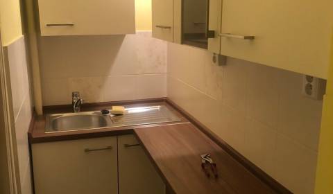Eladó 1 szobás lakás, 1 szobás lakás, Bratislava - Nové Mesto, Szlovák