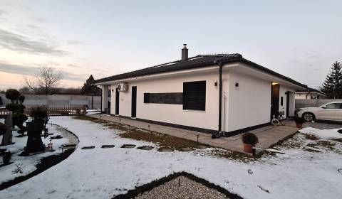 Luxus családi ház eladó Kolárovó csendes részén