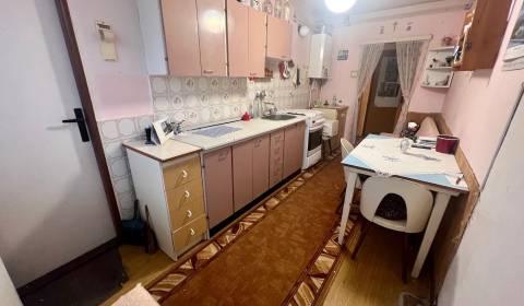 Eladó 3 szobás lakás, 3 szobás lakás, Pod kalváriou, Topoľčany, Szlová