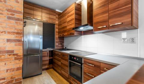 Eladó 3 szobás lakás, 3 szobás lakás, Senec, Szlovákia