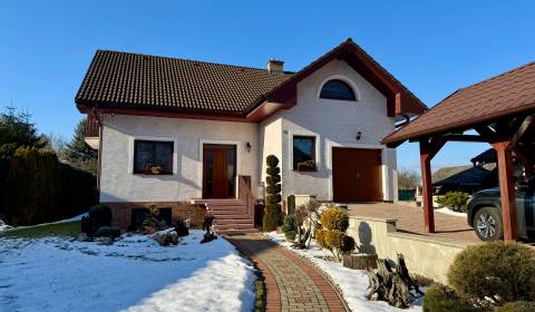 Eladó Családi ház, Családi ház, Topoľčany, Szlovákia