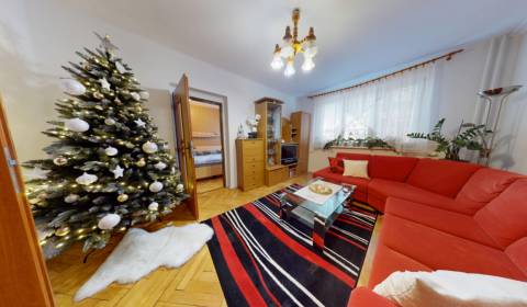 Eladó 3 szobás lakás, 3 szobás lakás, M.R. Štefánika, Partizánske, Szl