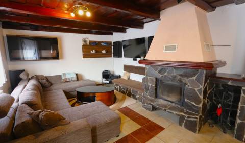 Eladó Családi ház, Családi ház, Ratnovce , Piešťany, Szlovákia