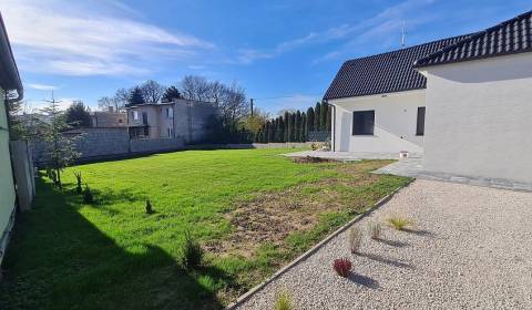 Eladó Családi ház, Családi ház, Piešťany, Szlovákia