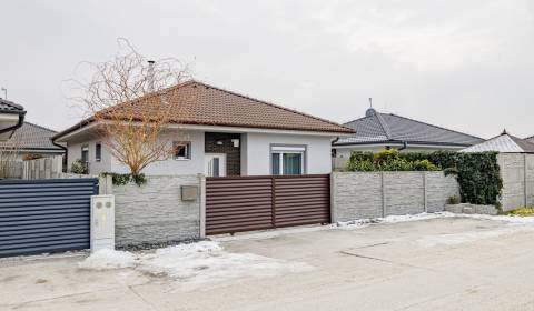 Eladó Családi ház, Családi ház, Dunajská Streda, Szlovákia