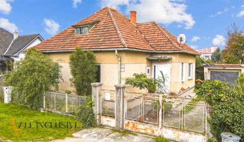 Eladó Családi ház, Családi ház, Bošany, Topoľčany, Szlovákia