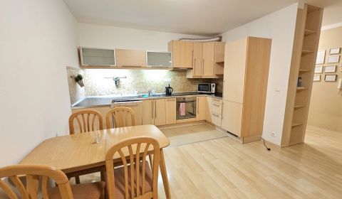 Kiadó 2 szobás lakás, 2 szobás lakás, Opletalova, Bratislava - Devínsk