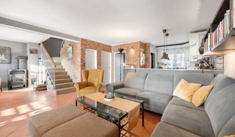 Eladó Családi ház, Családi ház, Južná, Senec, Szlovákia