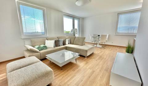 Kiadó 2 szobás lakás, 2 szobás lakás, Svätoplukova, Pezinok, Szlovákia