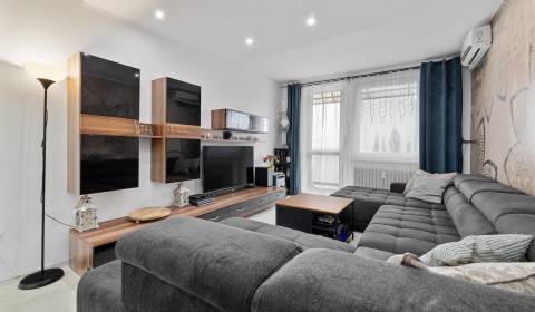 Eladó 4 szobás lakás, 4 szobás lakás, Vranovská, Bratislava - Petržalk