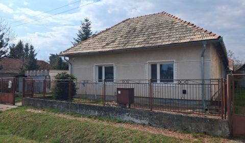Eladó Családi ház, Családi ház, Levice, Szlovákia