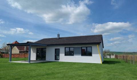 Eladó Családi ház, Családi ház, Topoľčany, Szlovákia