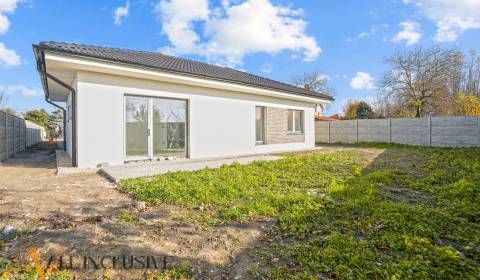 Eladó Családi ház, Családi ház, Holice - Čechová, Dunajská Streda, Szl