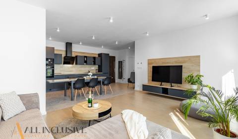 Eladó 3 szobás lakás, 3 szobás lakás, Downtown, Bratislava - Staré Mes