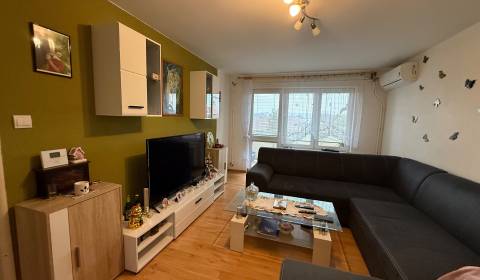 Eladó 3 szobás lakás, 3 szobás lakás, Topoľčany, Szlovákia