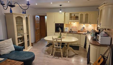 Kiadó 3 szobás lakás, 3 szobás lakás, Komárno, Szlovákia