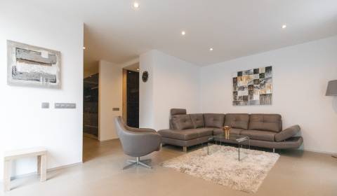 Kiadó 2 szobás lakás, 2 szobás lakás, Bárdošova, Bratislava - Nové Mes